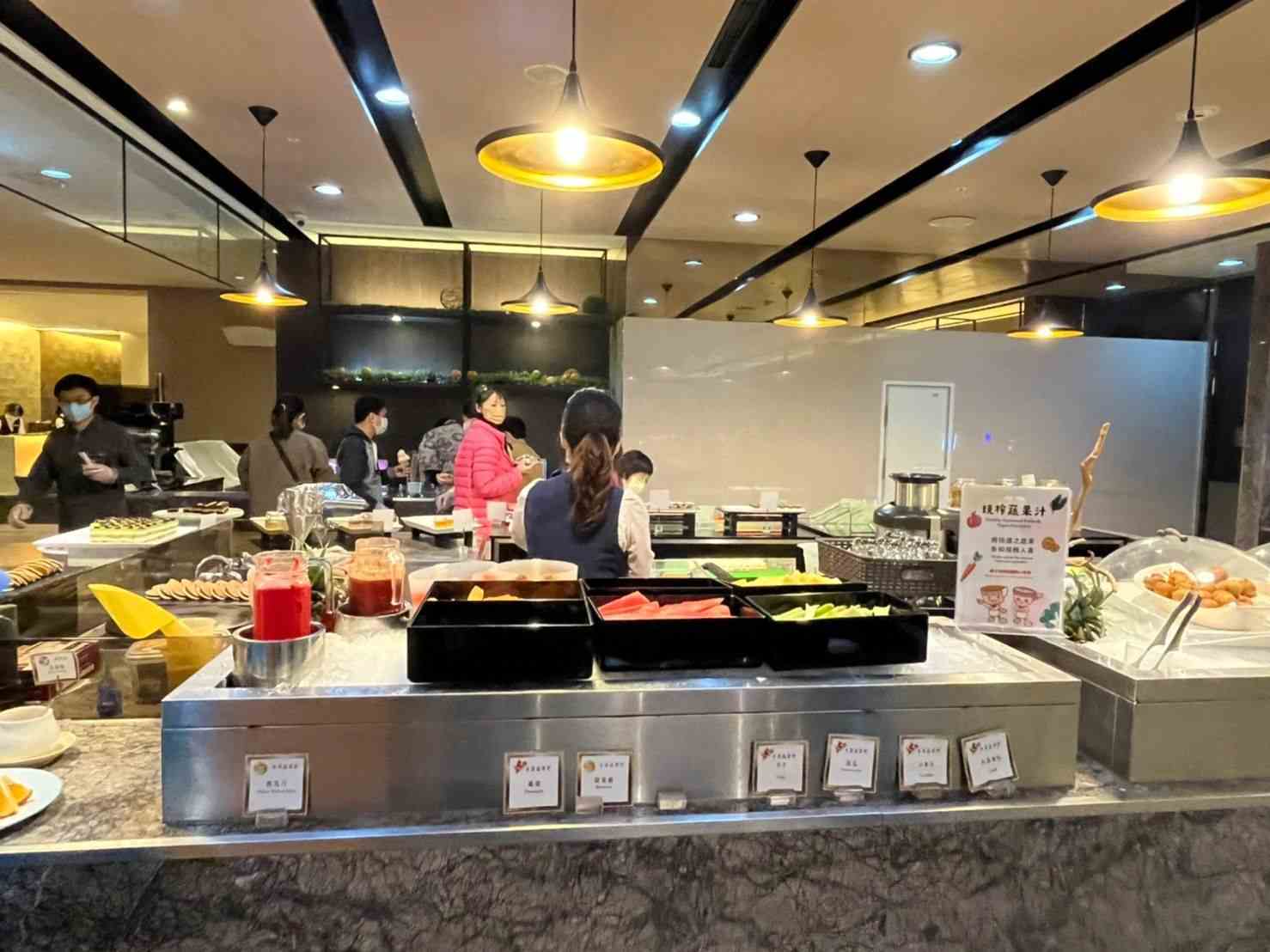 桂冠自助餐 晚餐 現打果汁