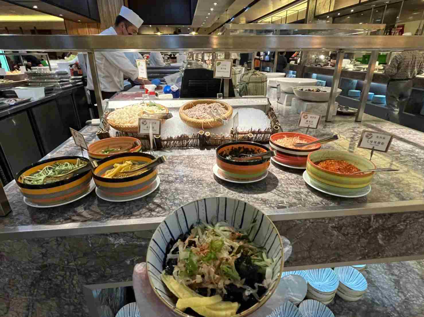 桂冠自助餐 涼麵